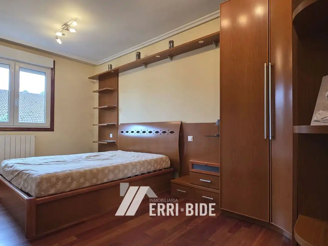 Habitación de Piso en venta en Mungia con Calefacción, Trastero y Balcón