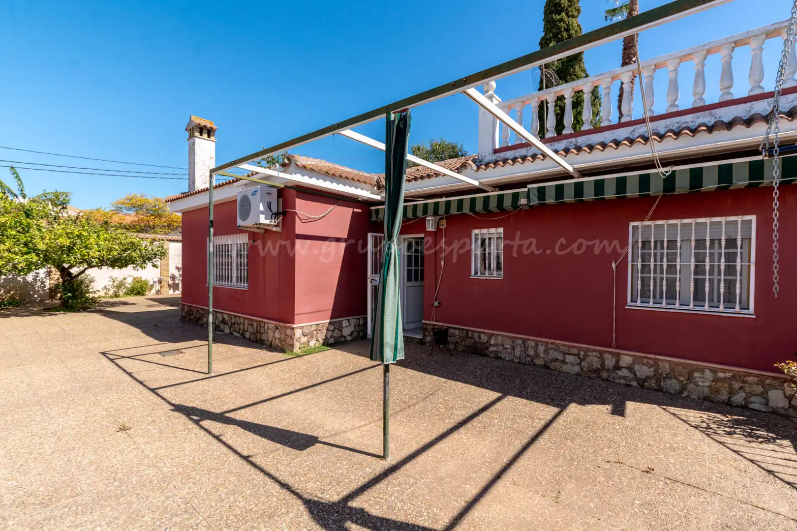 Vista exterior de Casa o chalet en venta en Villanueva del Ariscal con Aire acondicionado, Calefacción y Jardín privado