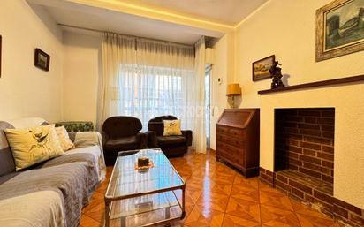 Living room of Flat for sale in Alcobendas  with Air Conditioner and Heating