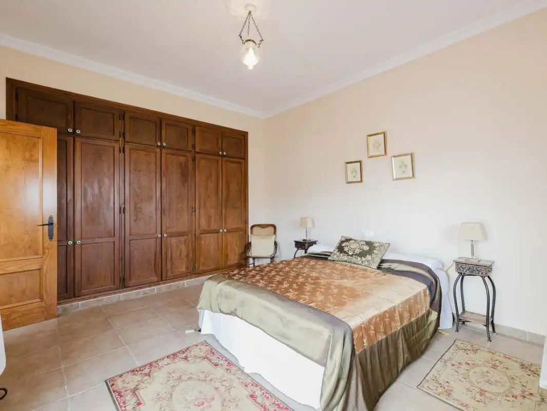 Dormitori de Casa o xalet en venda en Alhaurín El Grande amb Aire condicionat, Calefacció i Jardí privat