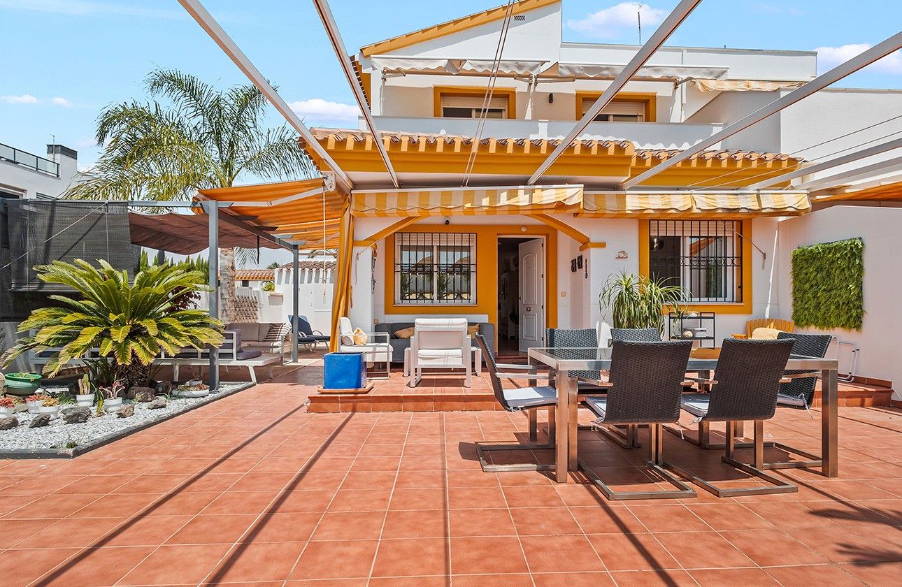 Jardín de Casa o chalet en venta en Pilar de la Horadada con Aire acondicionado, Calefacción y Terraza