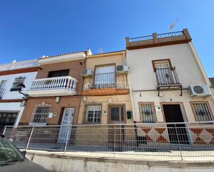 Exterior view of House or chalet for sale in Utrera