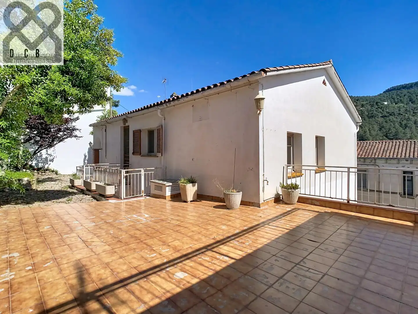 Vista exterior de Casa o chalet en venta en Corbera de Llobregat con Calefacción, Jardín privado y Terraza