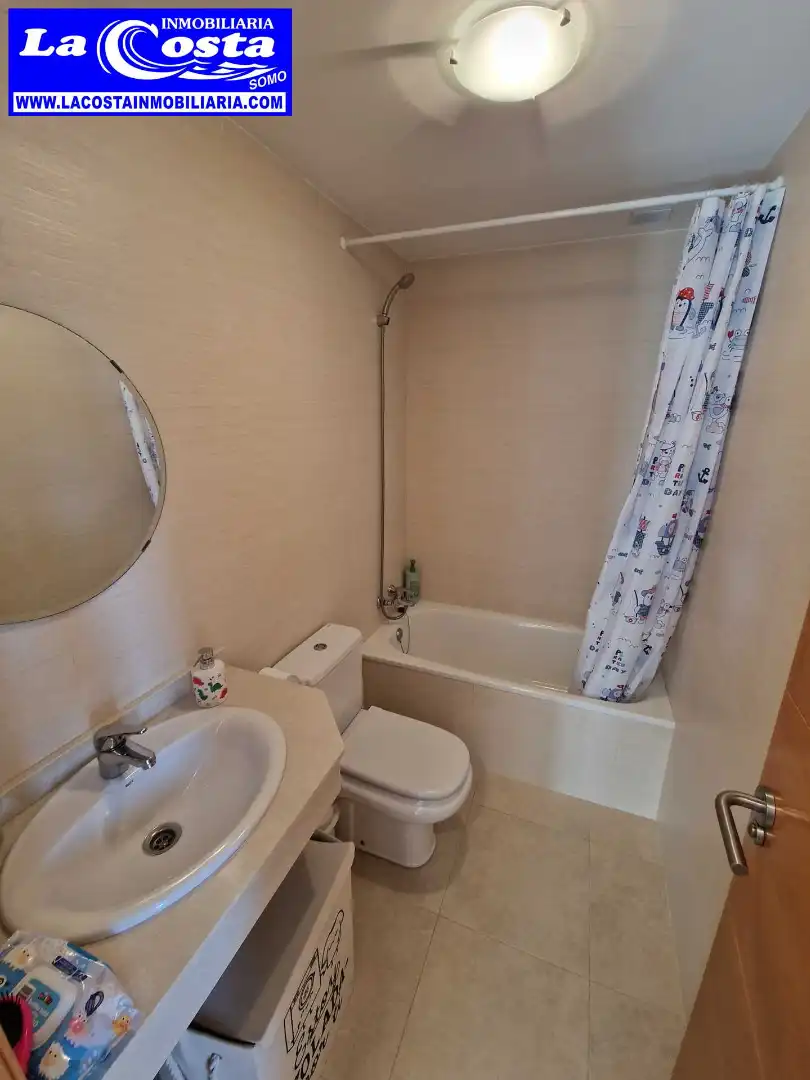 Badezimmer von Wohnung zum Verkauf in Ribamontán al Mar mit Heizung