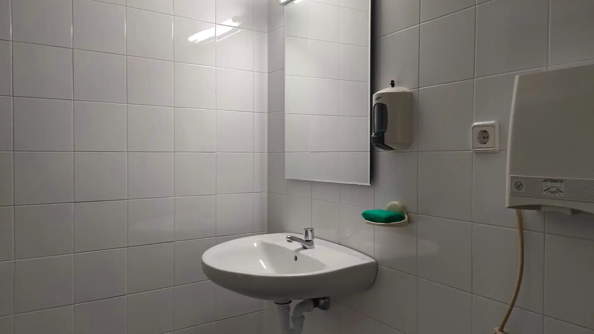 Baño de Local de alquiler en Girona con Aire acondicionado y Alarma