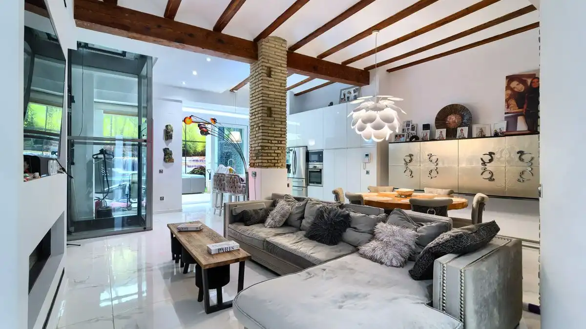 Duplex with terrace for sale in Carrer del Doctor Monserrat, imagen 6