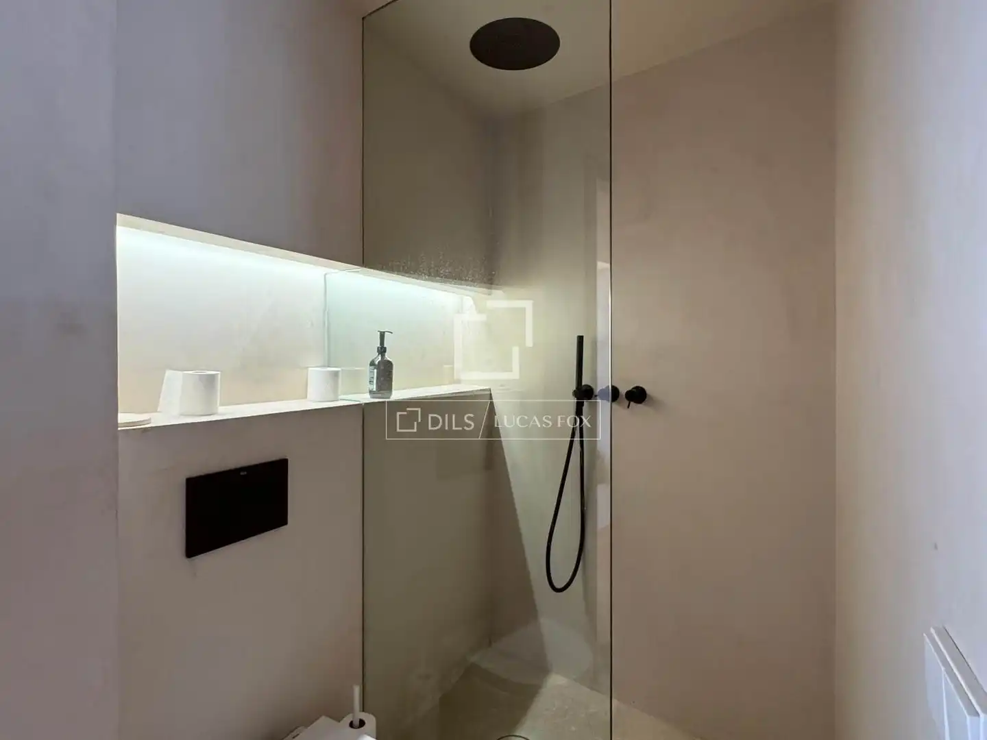 Bathroom of Flat for rent in  Palma de Mallorca  with Air Conditioner, Heating and Parquet flooring
