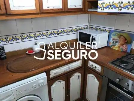 Cocina de Piso de alquiler en Vitoria - Gasteiz con Calefacción y Amueblado