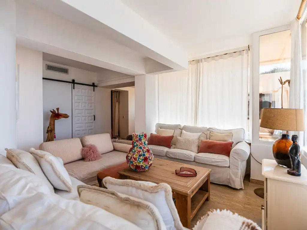 Sala de estar de Apartamento en venta en Sant Josep de sa Talaia con Calefacción y Jardín privado