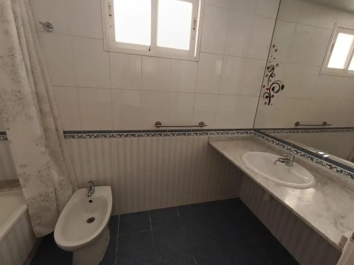 Bathroom of Flat for rent in Mislata  with Balcony