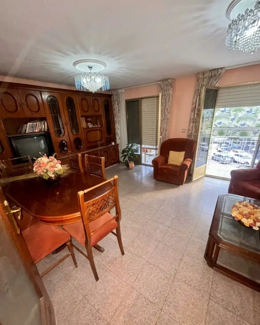 Comedor de Piso en venta en Elche / Elx con Amueblado y Balcón