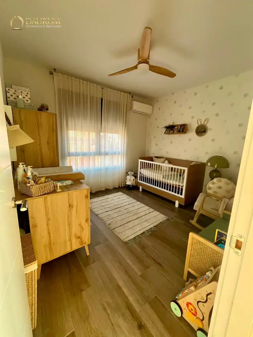 Habitación de Casa adosada en venta en Móstoles con Aire acondicionado, Calefacción y Terraza