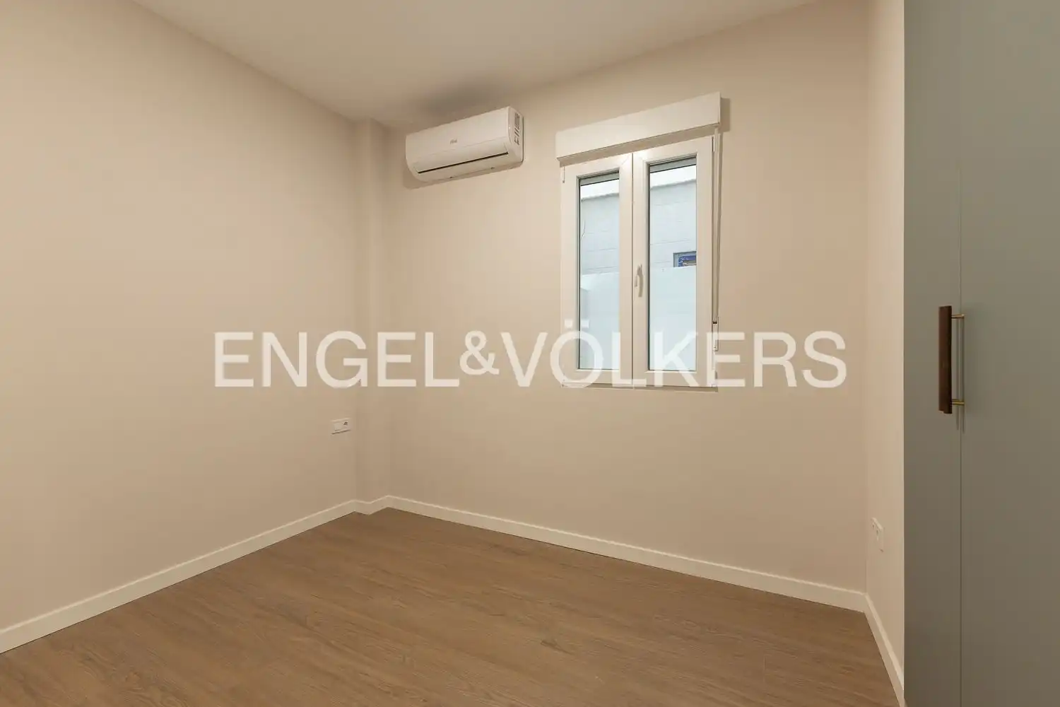 Habitación de Piso en venta en Valencia con Aire acondicionado, Calefacción y Terraza