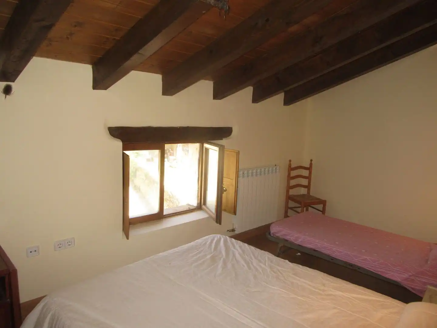 Dormitori de Casa o xalet en venda en Canal de Berdún amb Jardí privat i Traster