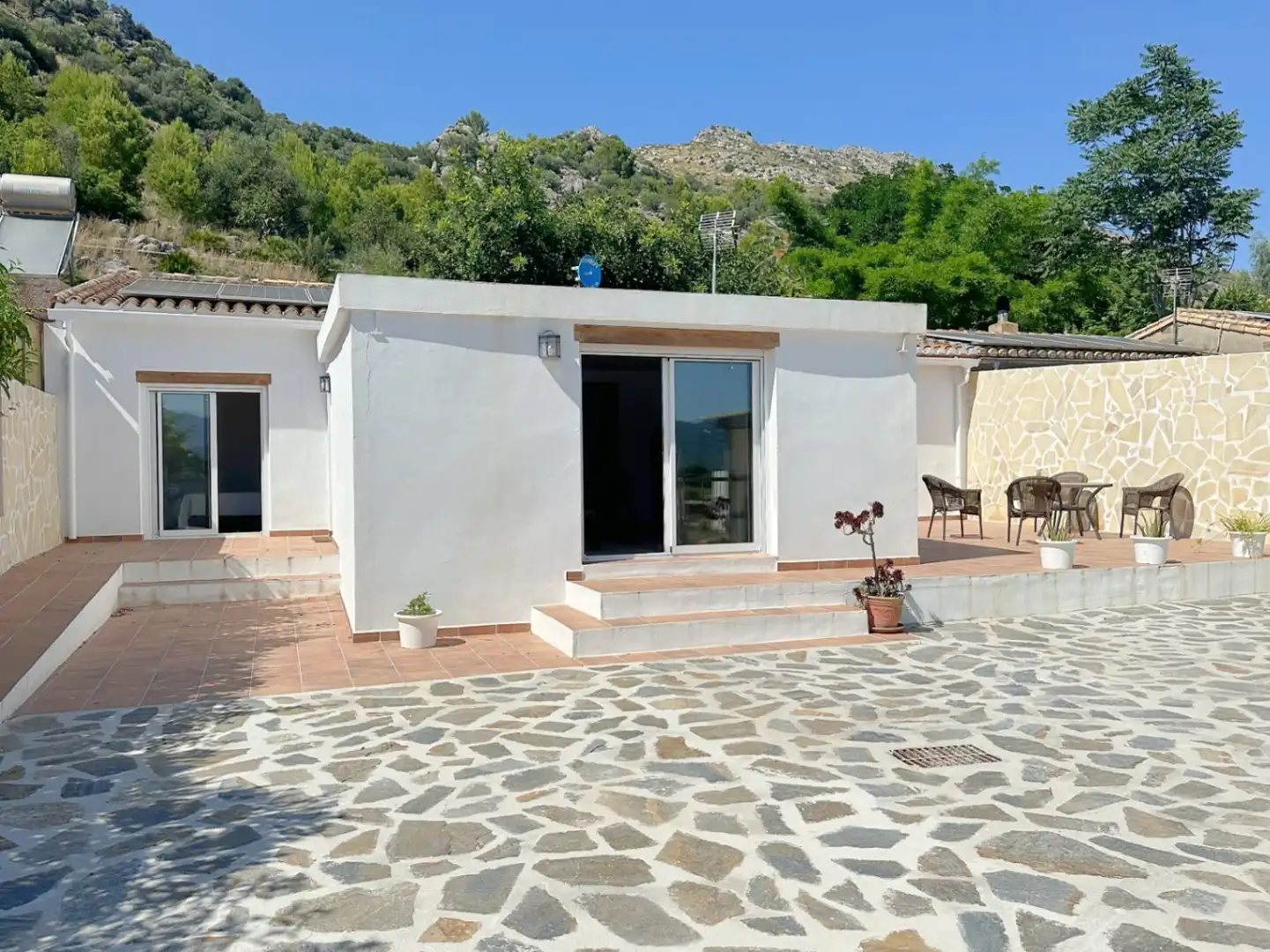 Vista exterior de Finca rústica en venda en El Ràfol d'Almúnia amb Aire condicionat, Calefacció i Terrassa