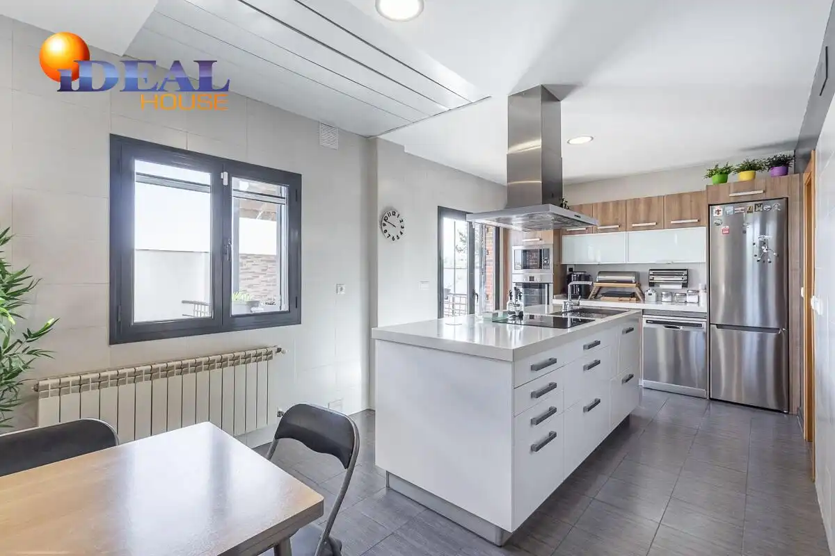 Detached house with garden for sale in Polideportivo, imagen 13