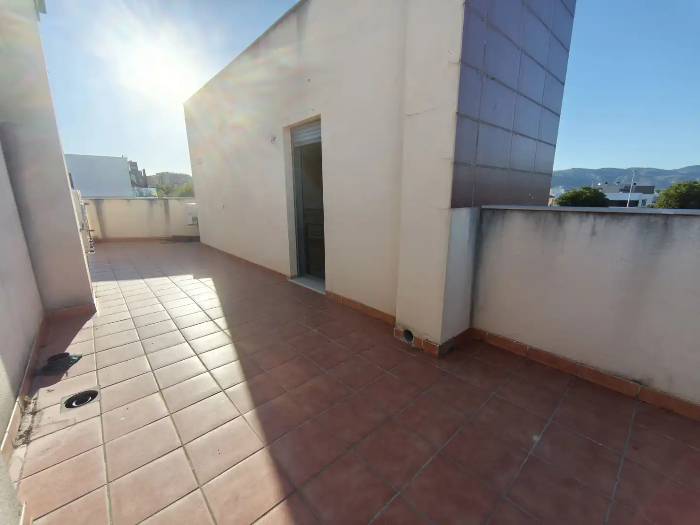Casa con terraza en venta en Carrer Carlos Llinas Breva, imagen 2
