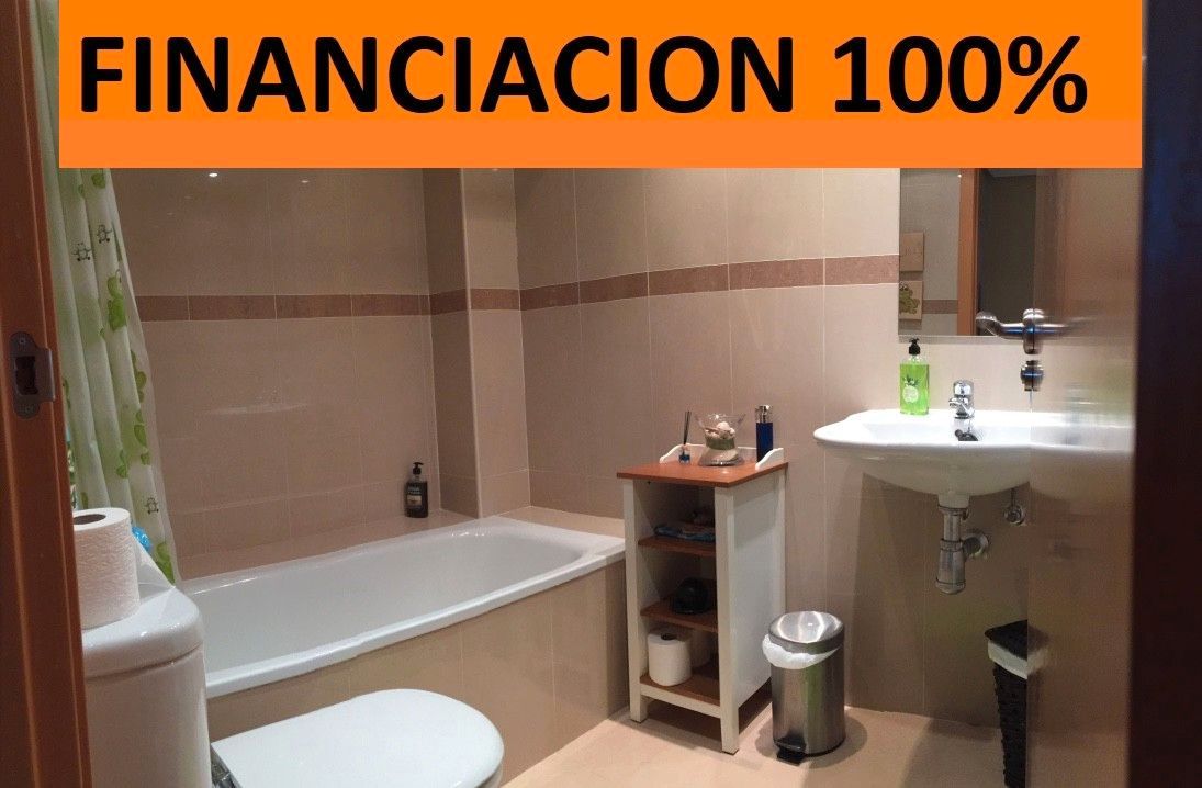 Badezimmer von Dachboden zum verkauf in Cadrete mit Klimaanlage, Heizung und Terrasse