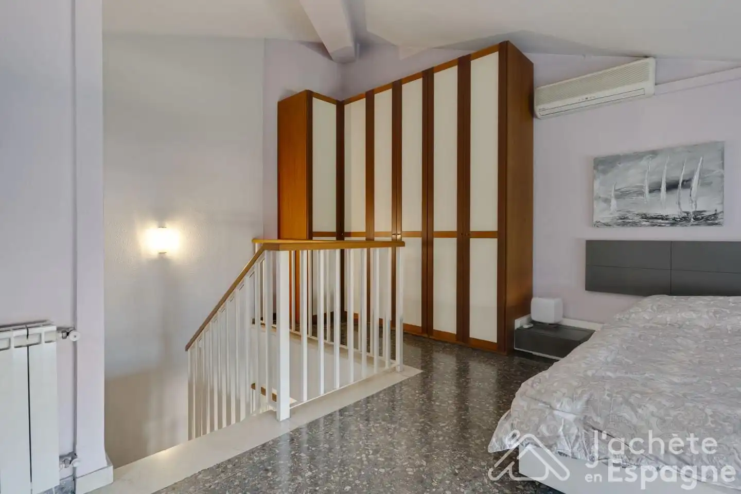 Maisonette zum Verkauf in Valencia mit Klimaanlage, Heizung und Terrasse