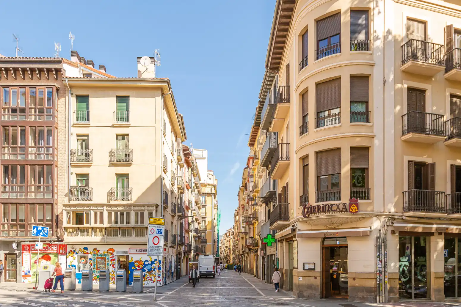 Vista exterior de Ático en venta en  Pamplona / Iruña con Calefacción, Amueblado y Balcón