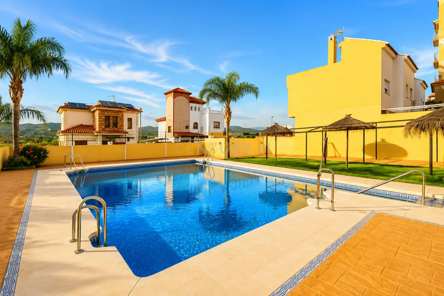 Piscina de Casa adosada en venda en Cártama amb Aire condicionat, Traster i Piscina