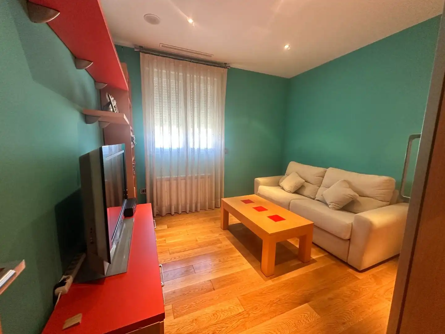 Sala d'estar de Casa o xalet en venda en Ocaña amb Aire condicionat, Jardí privat i Terrassa