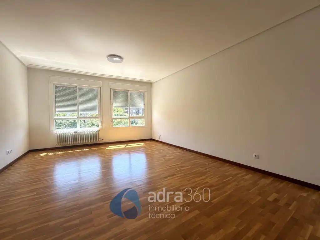 Wohnung zur Miete in  Logroño mit Heizung