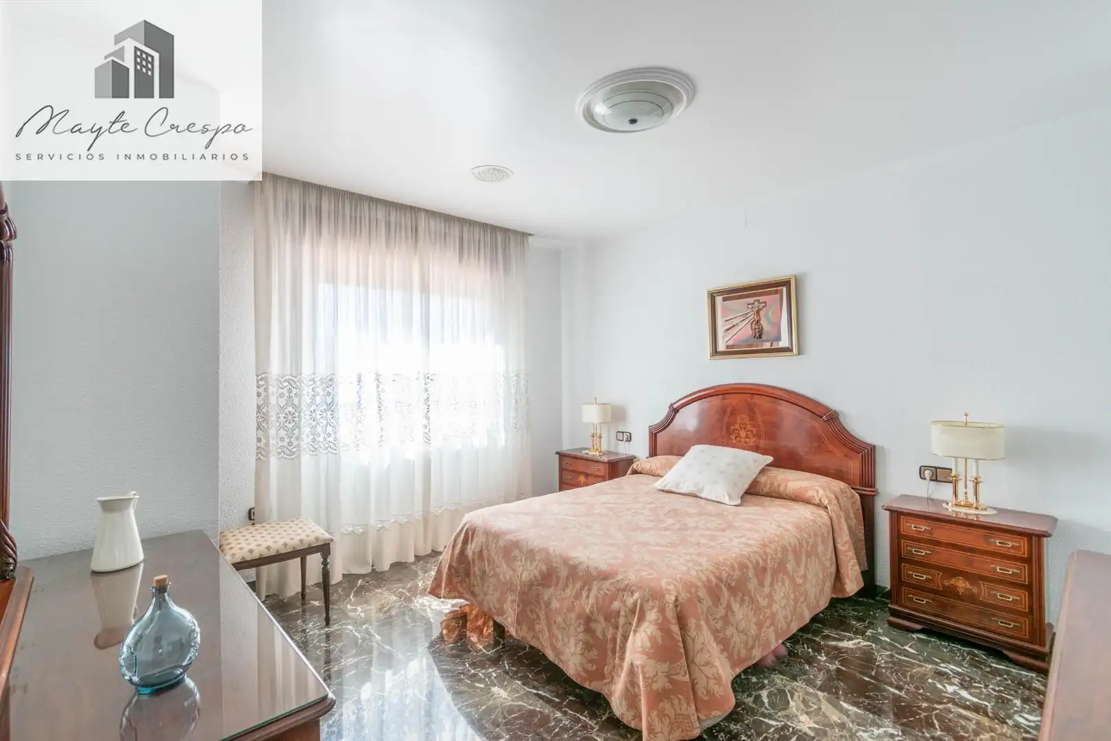 Habitación de Casa adosada en venta en Jun con Terraza, Amueblado y Alarma