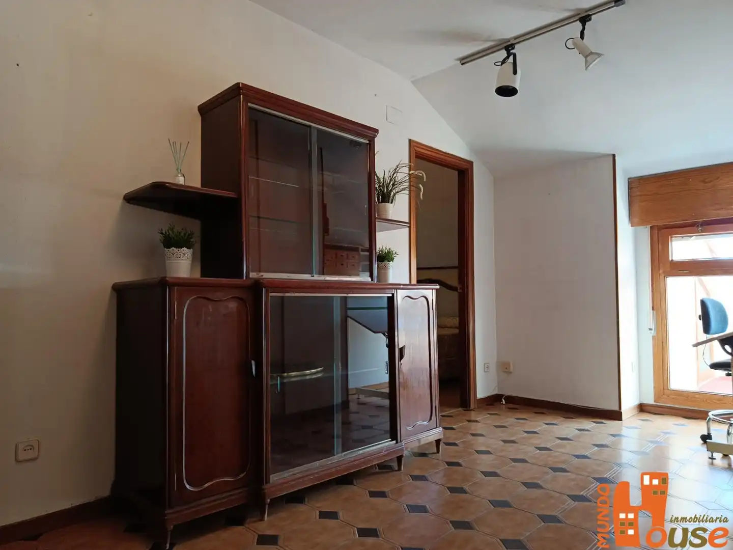 Flat for sale in Segovia  with Furnished