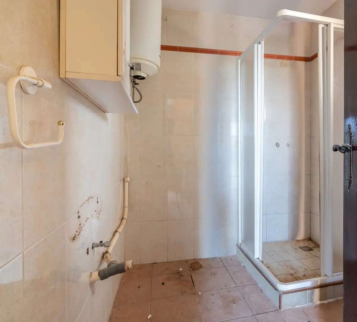 Badezimmer von Country house zum Verkauf in Tortosa mit Privatgarten, Terrasse und Abstellraum