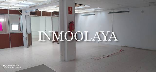 Local comercial en Alquiler en Vila de Gràcia