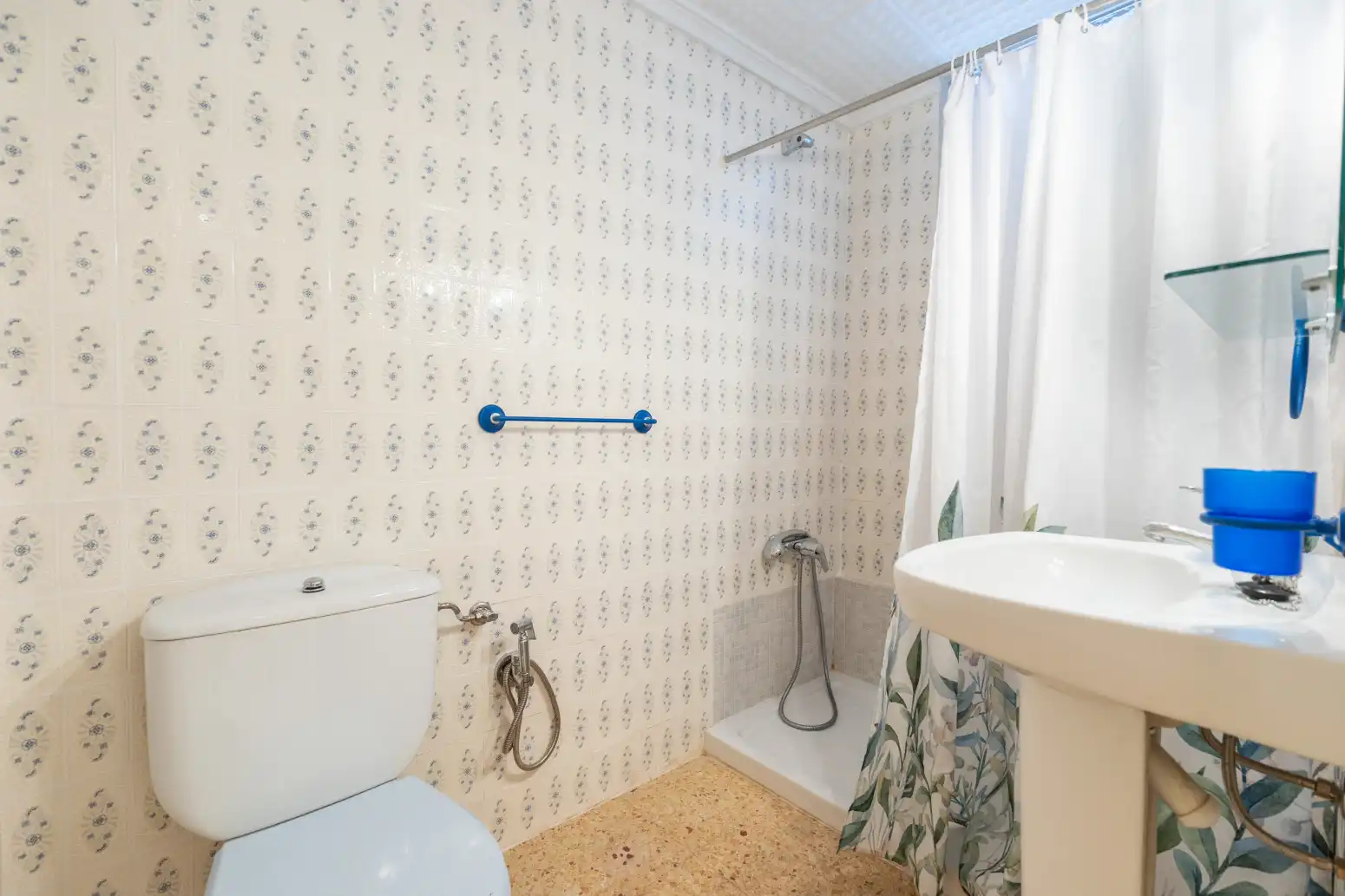 Bany de Pis en venda en Sagunto / Sagunt amb Moblat i Balcó