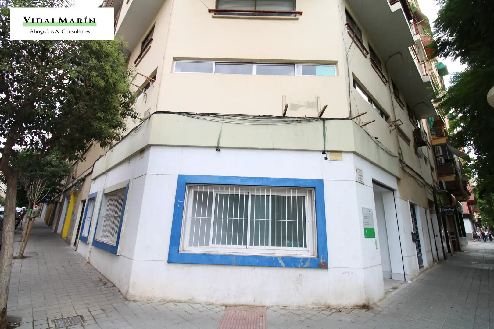 Local comercial de lloguer a Avenida del Catedrático Soler 46