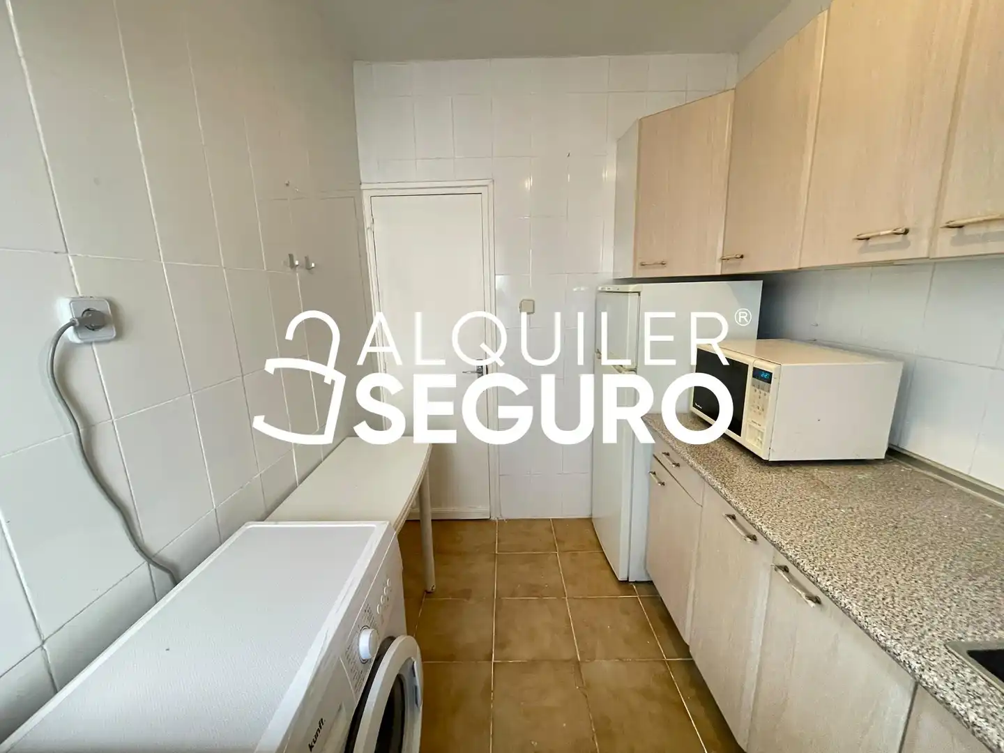 Cuina de Pis de lloguer en Madrid amb Aire condicionat, Calefacció i Terrassa