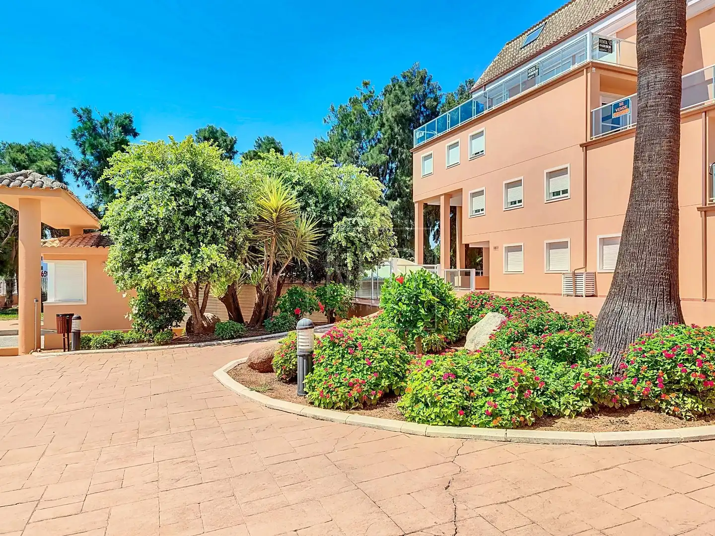 Exterior view of Flat for sale in Dénia  with Air Conditioner, Private garden and Terrace