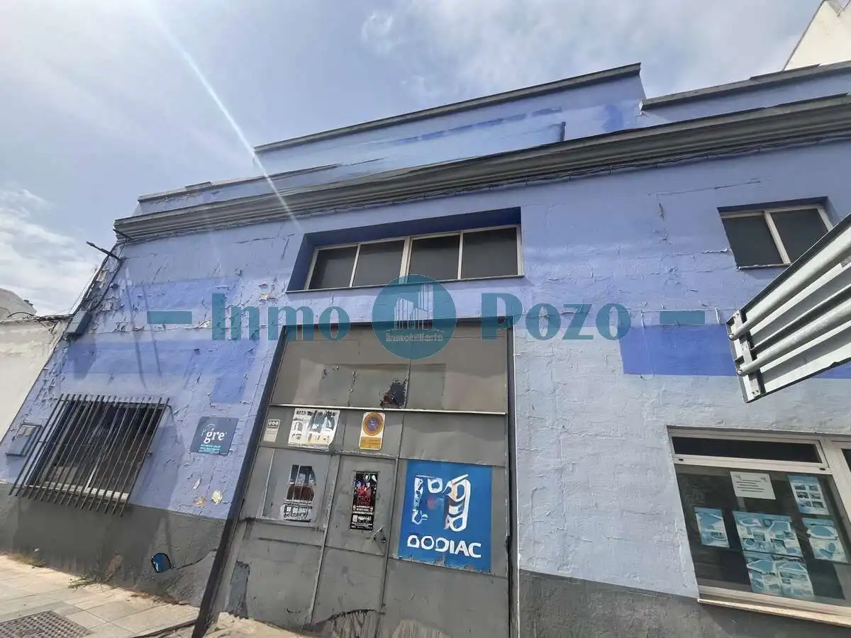 Vista exterior de Nau industrial en venda en Almendralejo