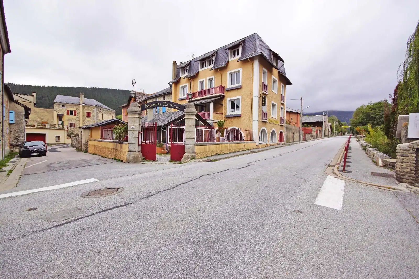 Haus zum Verkauf in Latour - de - Carol