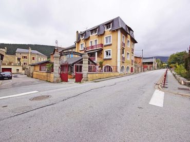 Haus zum Verkauf in Latour - de - Carol