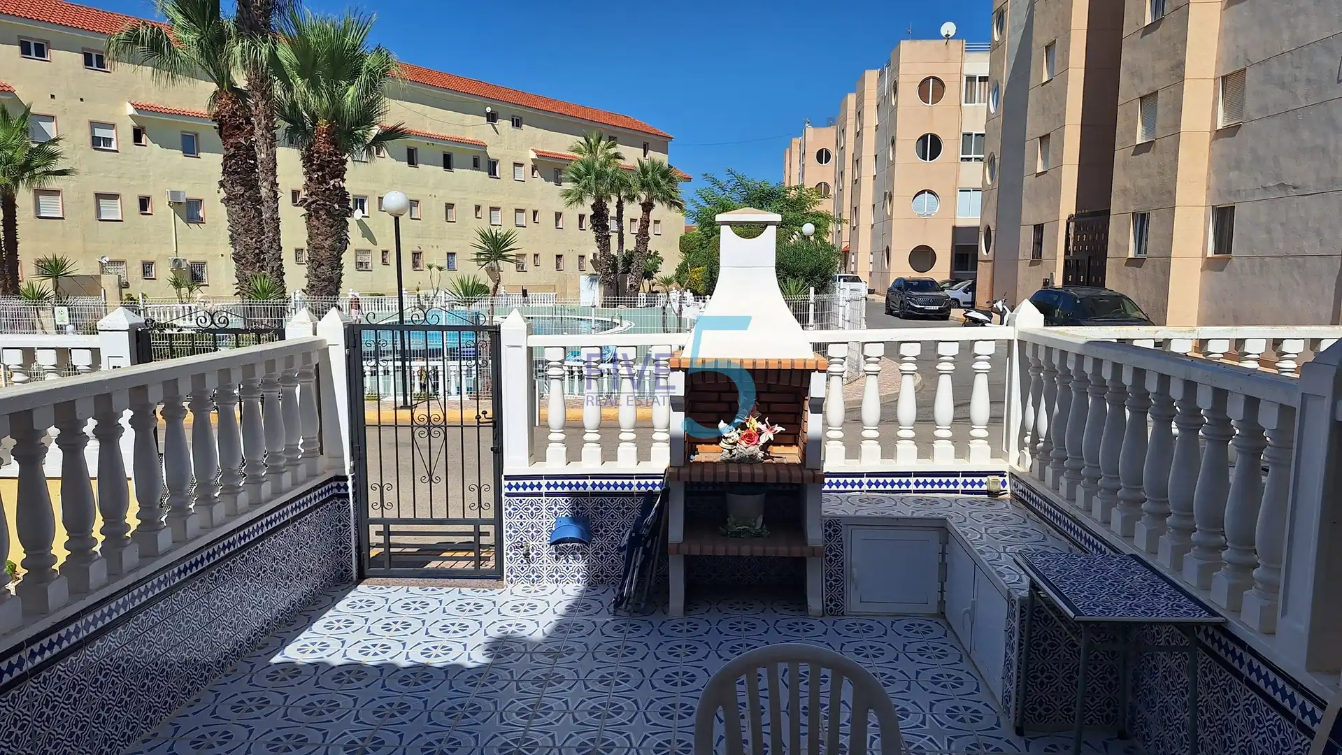 Casa a schiera con terrazza in vendita a Zona Carrefour - Urbanizaciones, imagen 3