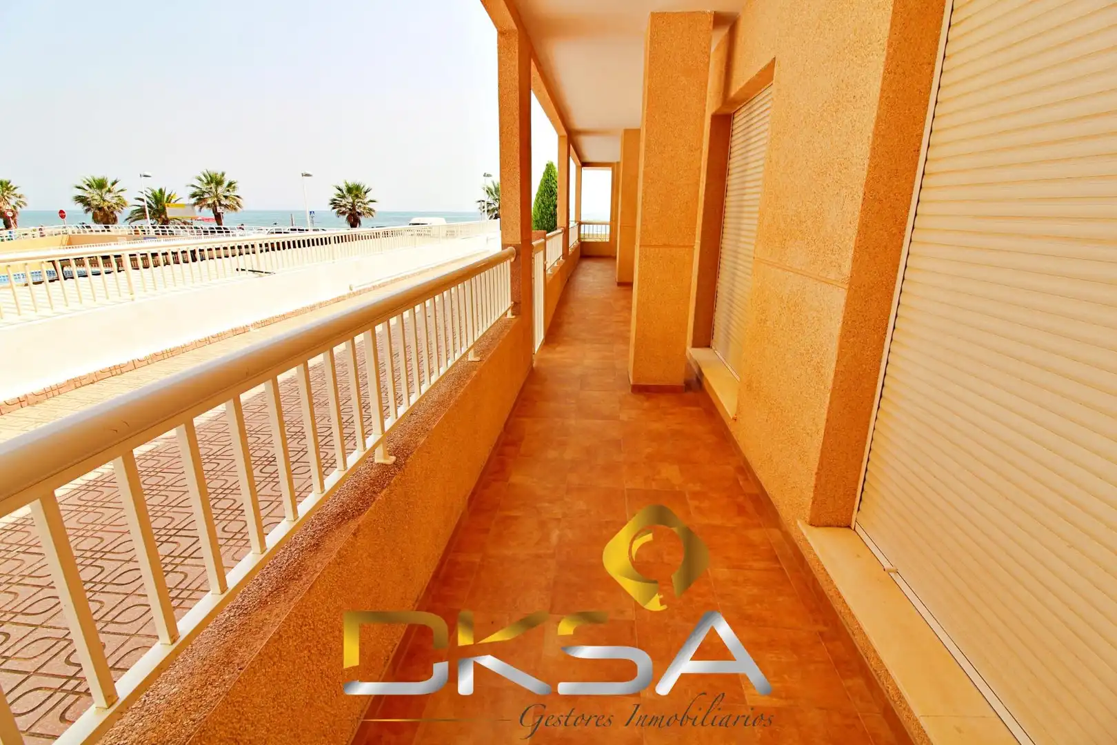 Vista exterior de Planta baja en venta en Oropesa del Mar / Orpesa con Jardín privado, Terraza y Piscina comunitaria