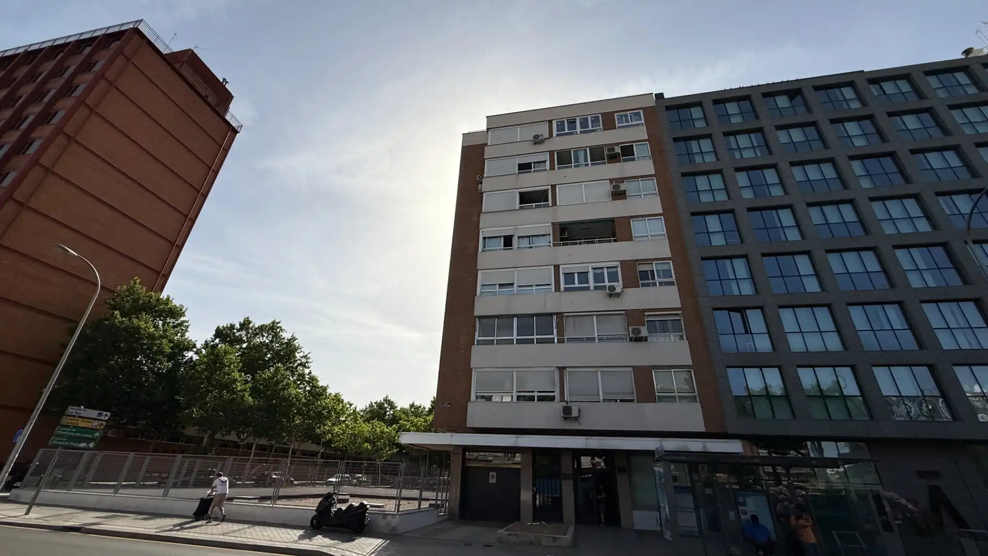 Vista exterior de Apartamento en venta en Madrid con Calefacción, Terraza y Amueblado