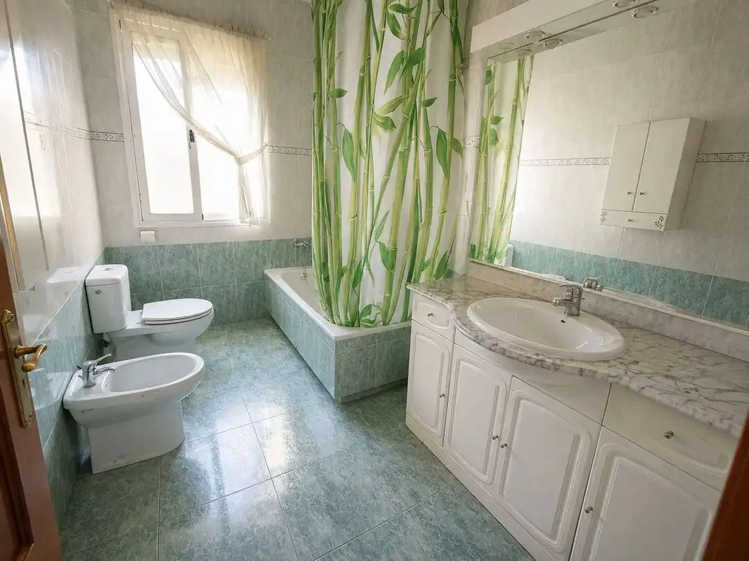 Baño de Casa o chalet en venta en Esquivias con Calefacción, Jardín privado y Terraza