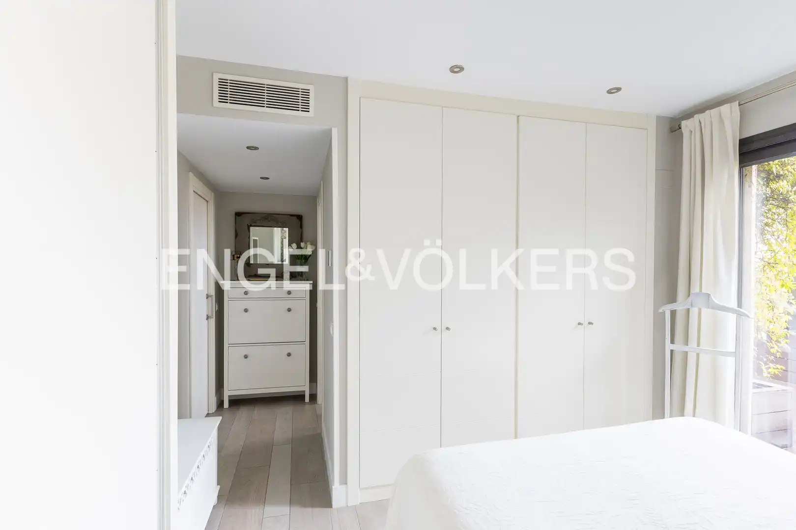 Schlafzimmer von Dachboden zum Verkauf in Madrid mit Klimaanlage, Heizung und Terrasse
