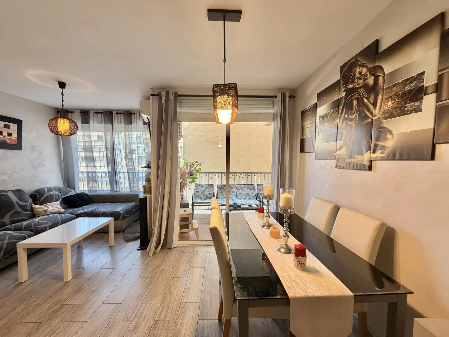Sala de estar de Piso en venta en Vilanova i la Geltrú con Calefacción