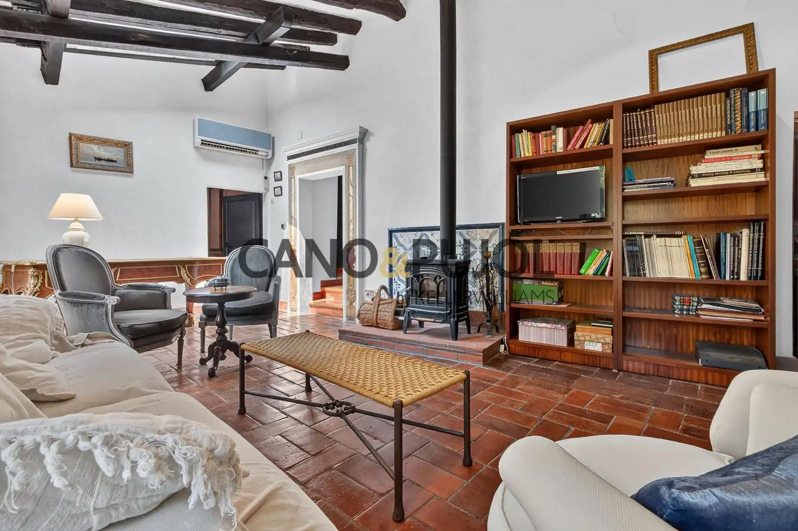 Sala d'estar de Casa o xalet en venda en Vilamalla amb Aire condicionat, Calefacció i Moblat