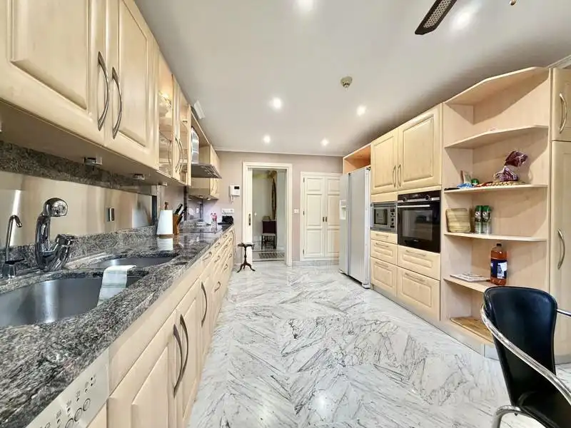 Cocina de Apartamento de alquiler en Marbella con Aire acondicionado, Calefacción y Terraza