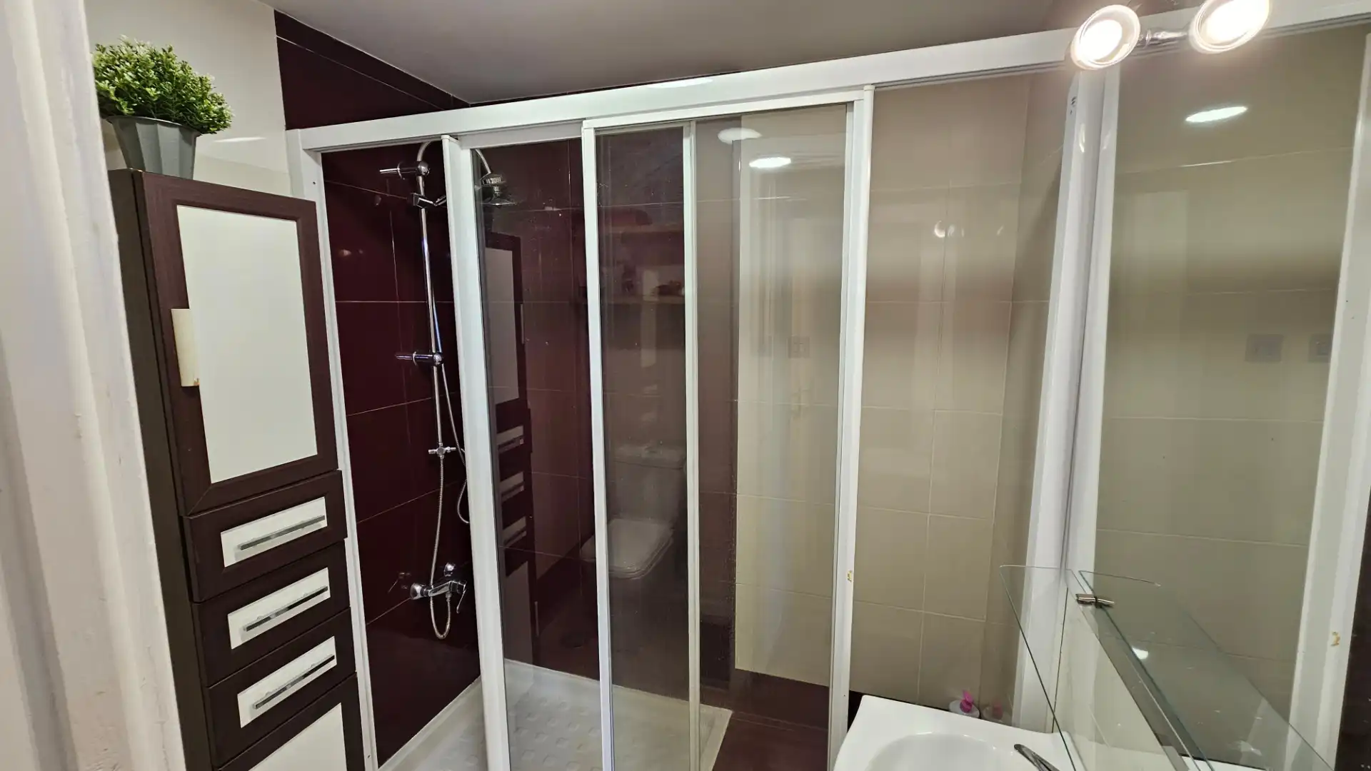 Baño de Casa adosada en venta en El Campello con Aire acondicionado, Calefacción y Jardín privado