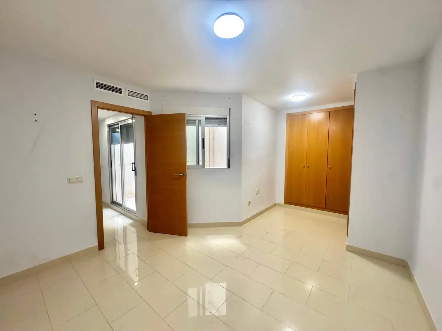 Maisonette zum Verkauf in Gandia mit Klimaanlage