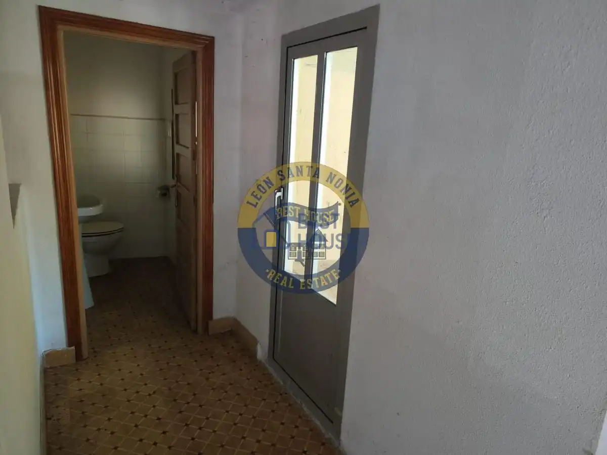 Houses for sale in Rioseco de Tapia  with Storage room and Balcony