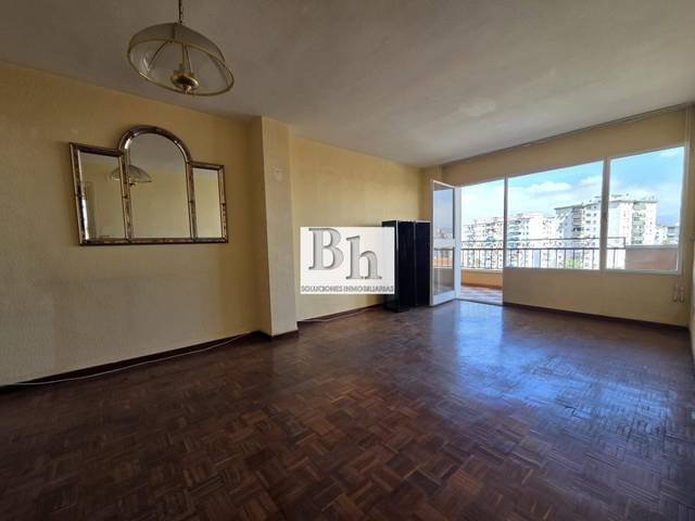 Piso en Venta en Calle JUCAR, 4 en Los Guindos - Parque Mediterráneo - Santa Paula